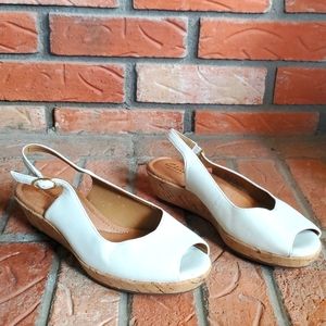 Clarks Peep Toe Slingback Wedges Size 6